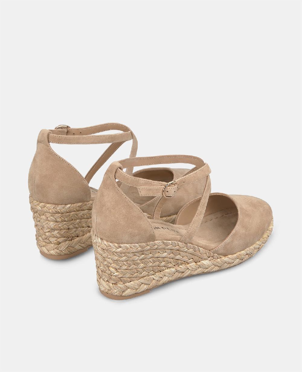 Alma en pena ZAPATO CUÑA TIRAS CRUZADAS En oferta
