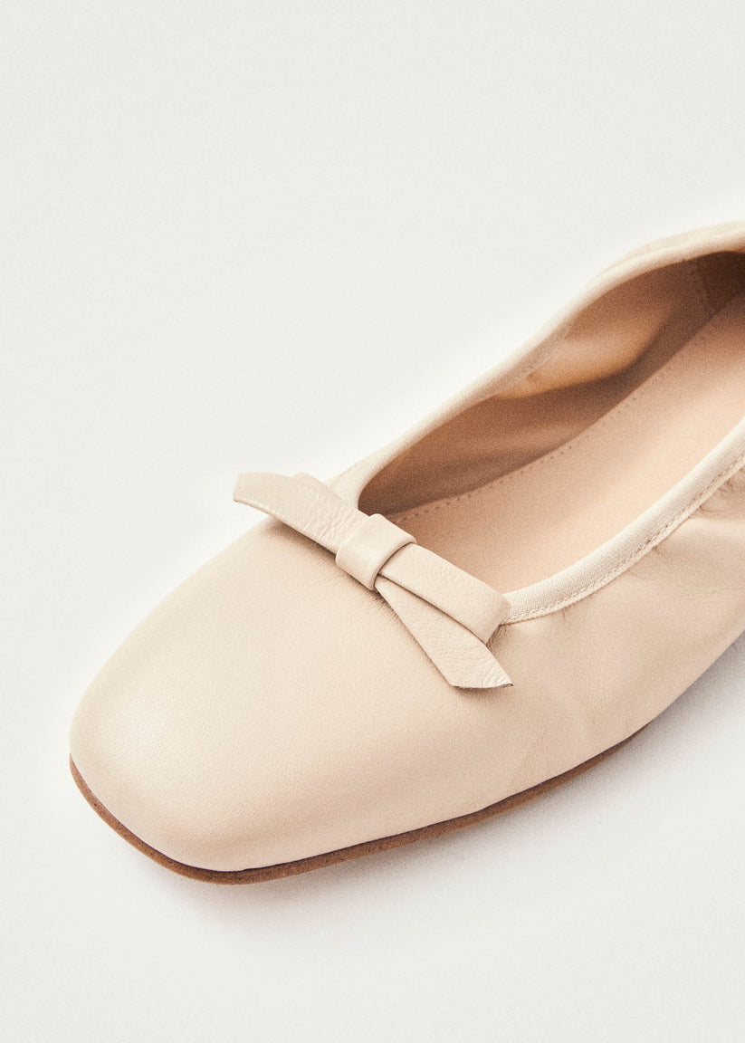 Alohas Freya Bailarinas de Piel Color Crema Grandes ahorros