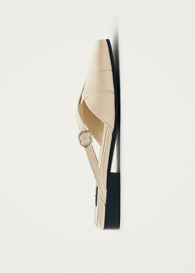 Alohas Adria Onix Mules de Cuero Color Crema Grandes descuentos
