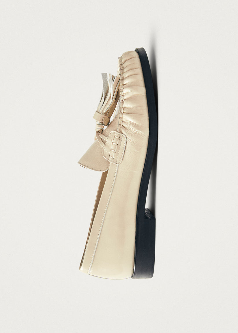 Alohas Marietta Onix Mocasines de Cuero Color Crema En oferta