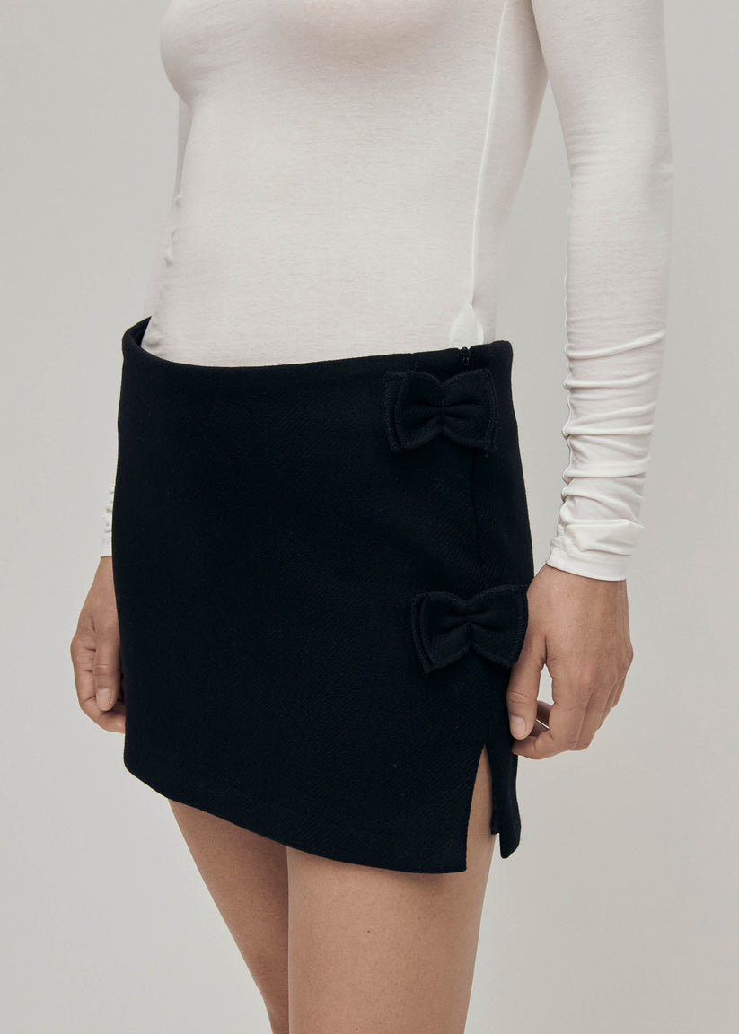 Alohas Minzi Black Skirt Últimos 3 días