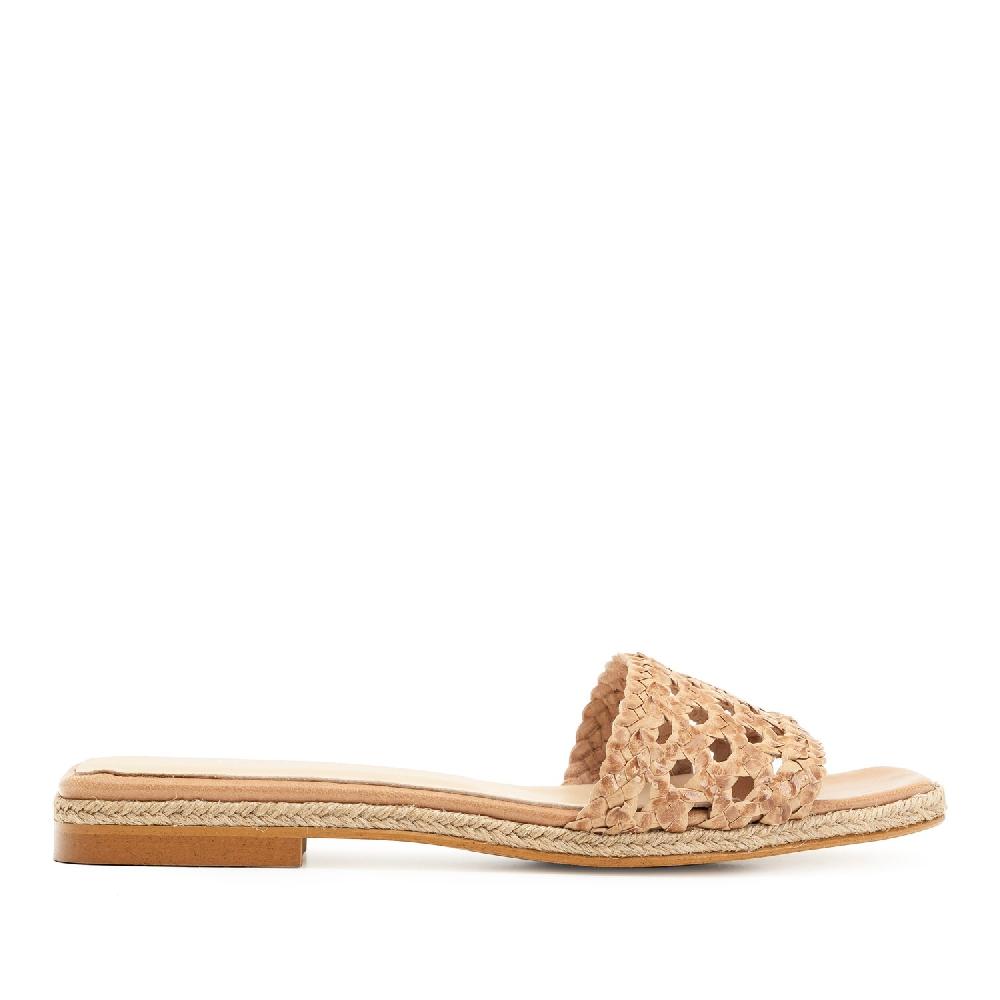 Andres machado Sandalia plana en piel trenzada beige Descuento