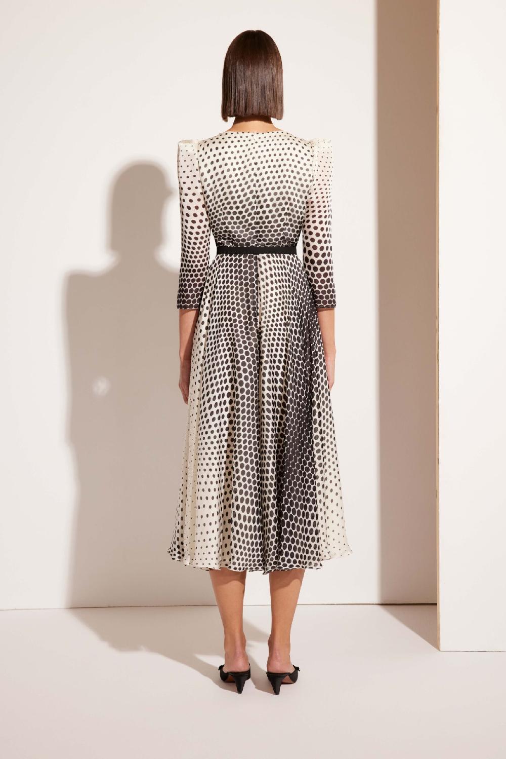 Carla ruiz Ref. 51652 Vestido midi vuelo Solo queda un día