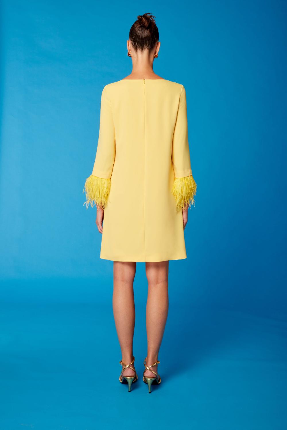 Carla ruiz Ref. 51610 Vestido recto plumas COMPRAR AHORA