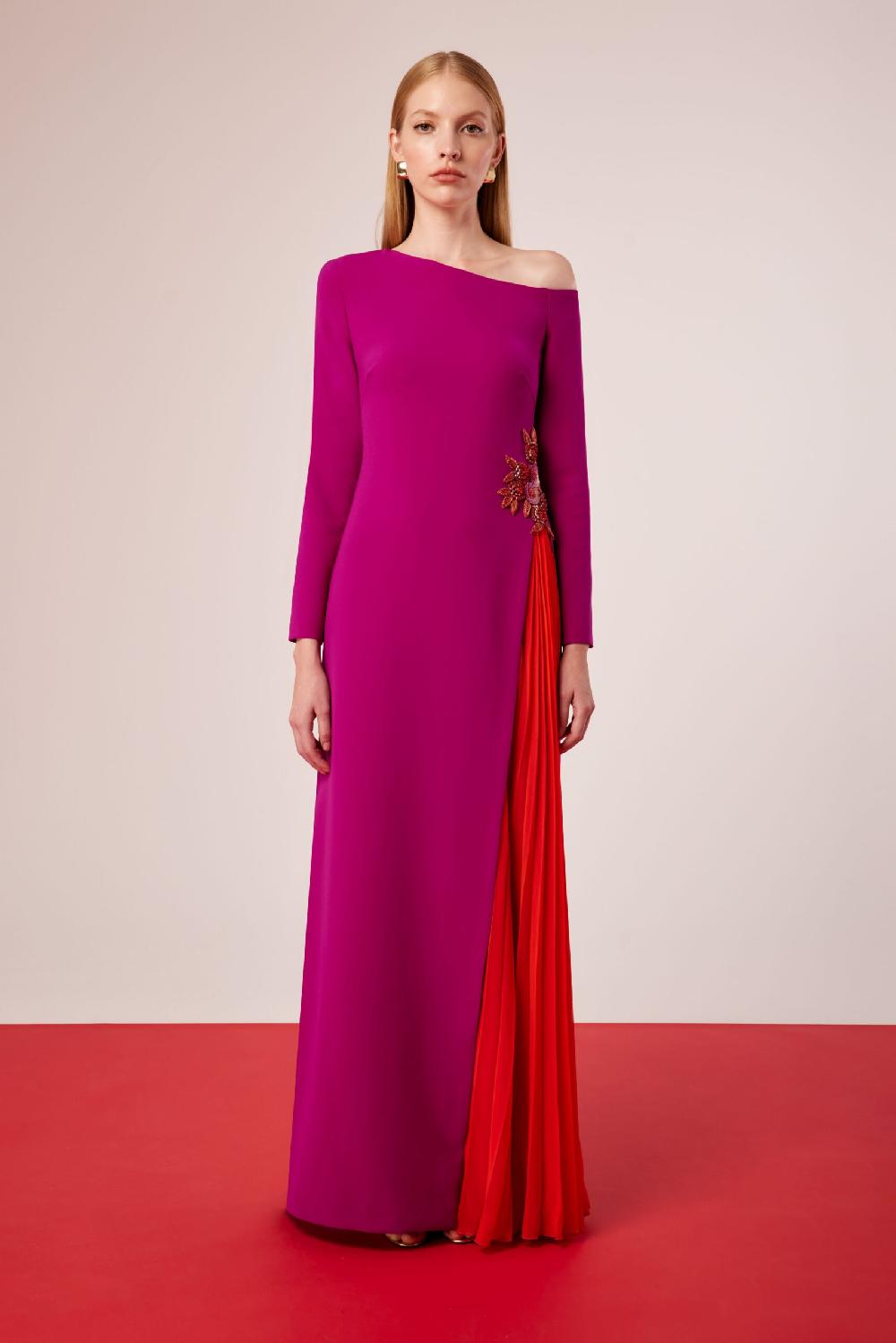 Carla ruiz Ref. 51507 Vestido quilla plisada 2025