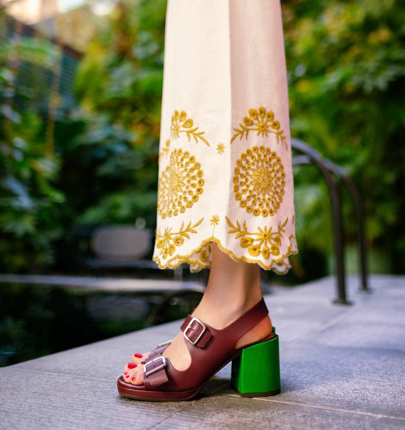 Chie mihara OTURI BROWN