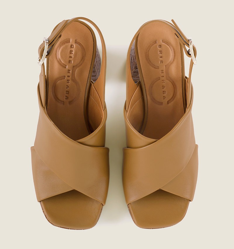 Chie mihara GALMA BROWN Ofertas especiales