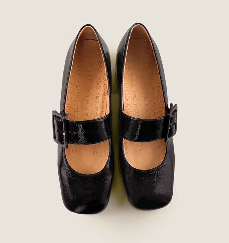 Chie mihara UNARI BLACK LIME Último día