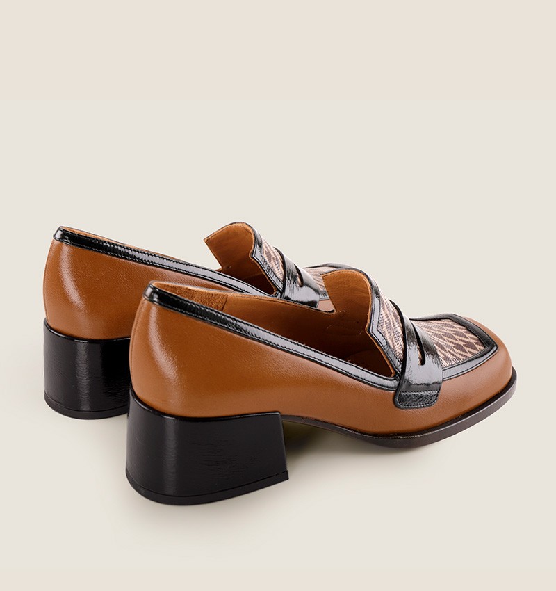 Chie mihara BROCHI BROWN Descuentos del mes