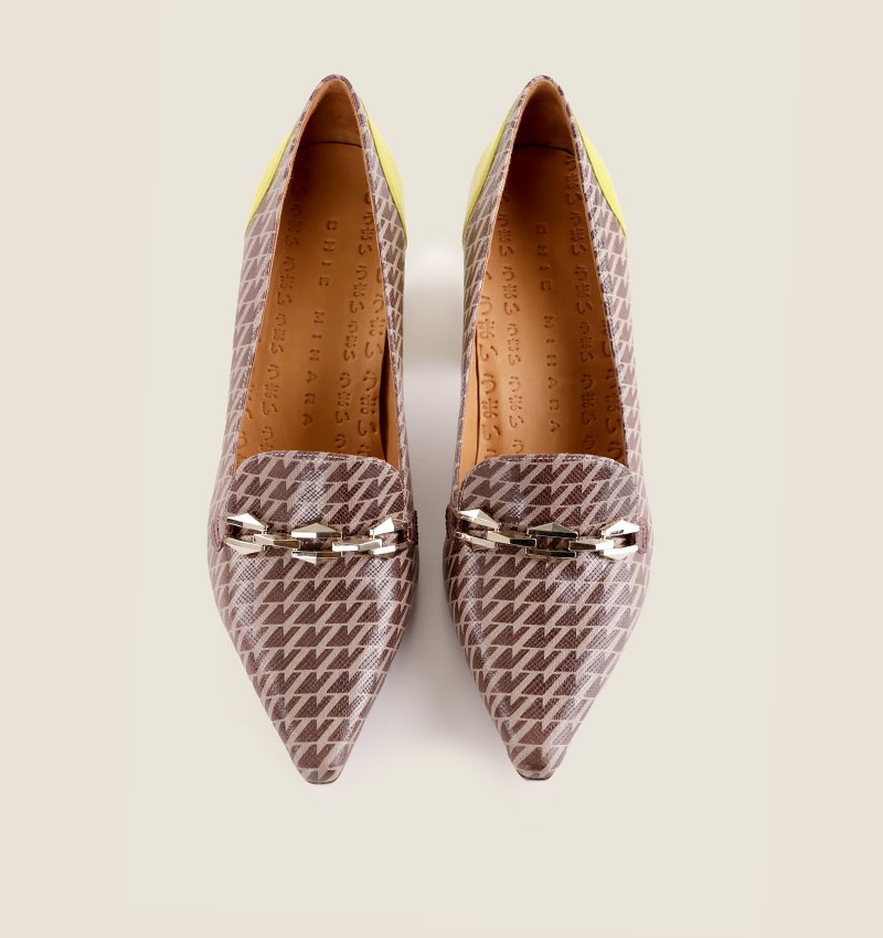 Chie mihara AYUSO BROWN Última moda