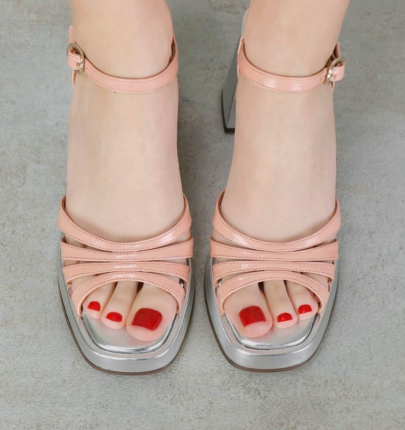 Chie mihara NAIEL PINK Solo queda un día