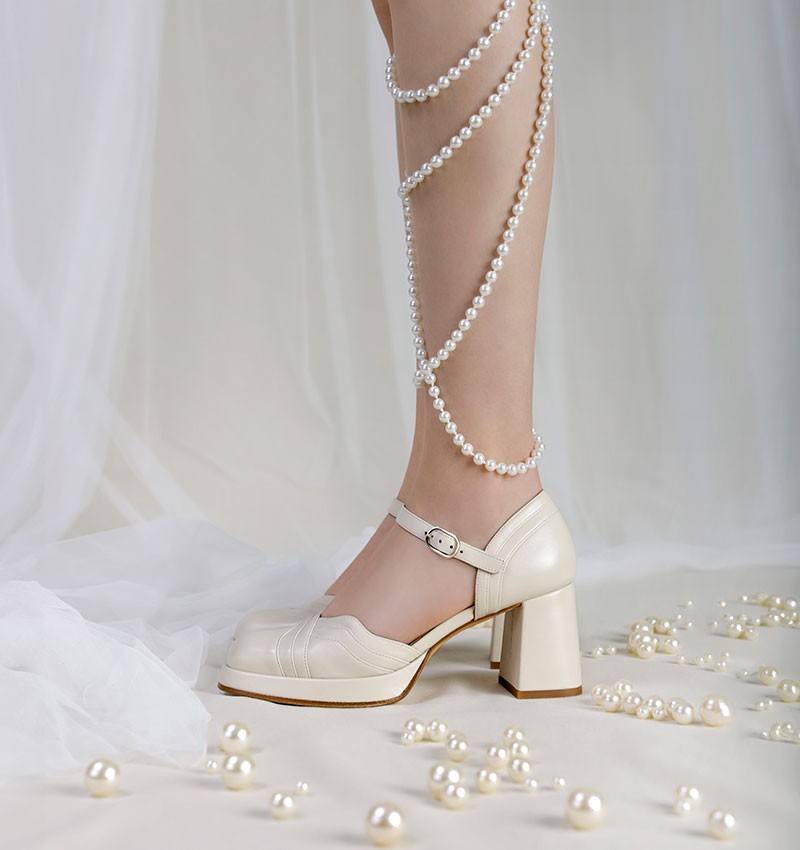 Chie mihara BRI-KATE WHITE
