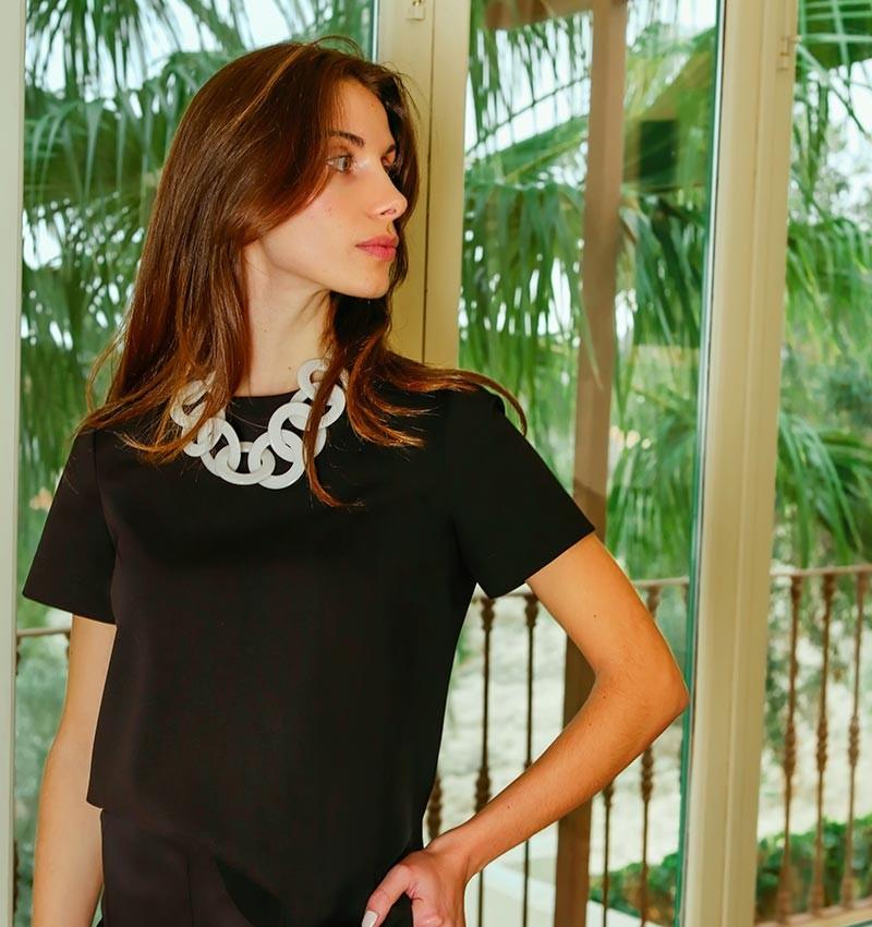 Chie mihara TOP LUMI NEGRO 2025