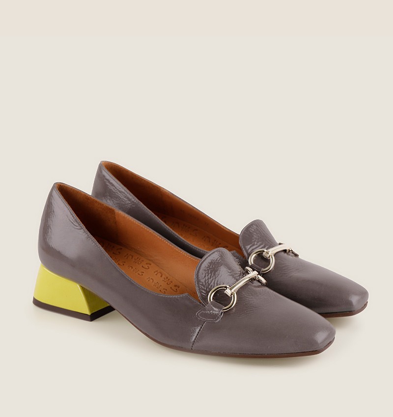 Chie mihara HAITI GREY Venta caliente
