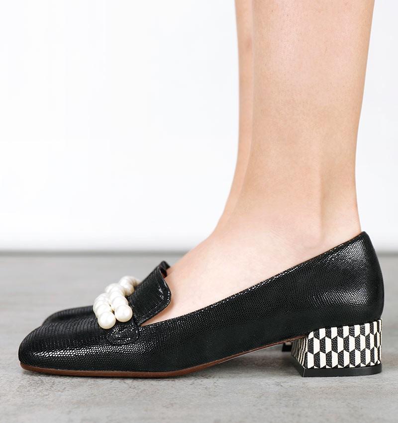 Chie mihara IDAKO BLACK & WHITE Últimos 3 días
