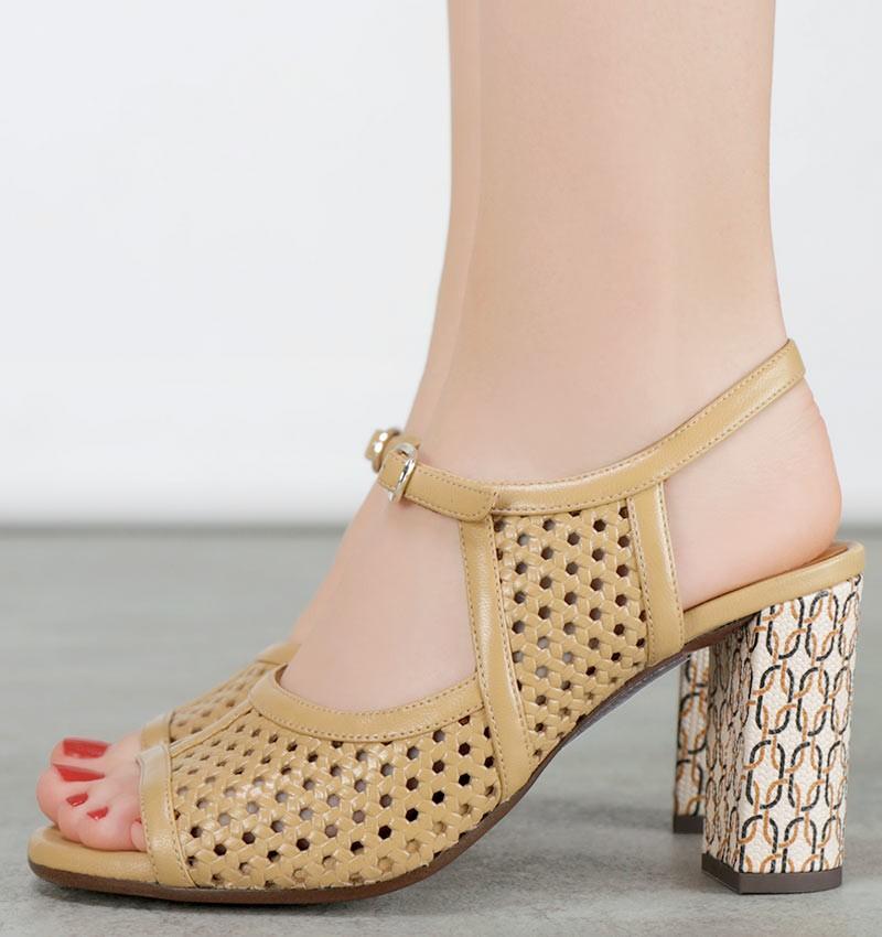 Chie mihara BEILA BEIGE Envío gratis