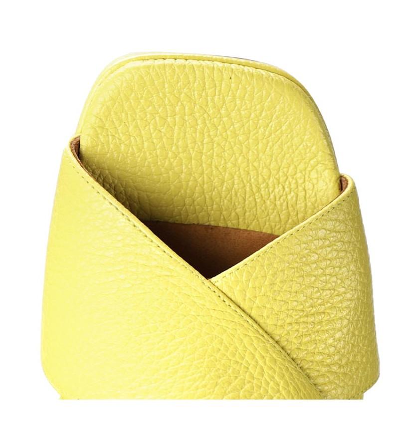 Chie mihara GESTO YELLOW Últimos 3 días