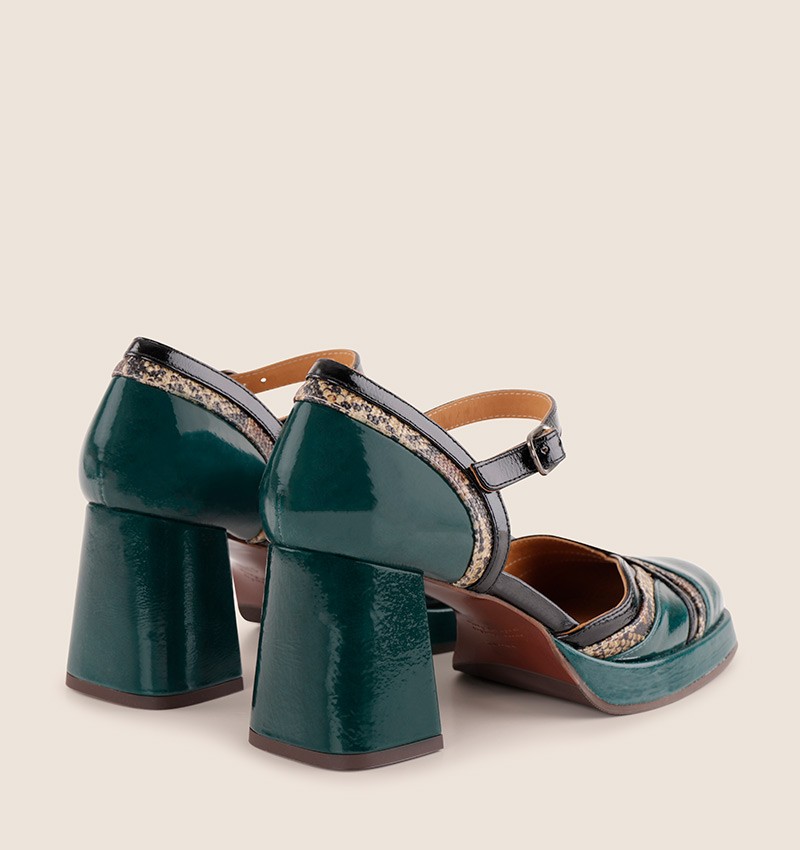 Chie mihara KATE GREEN 2025