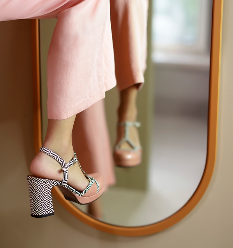 Chie mihara DENTON PINK