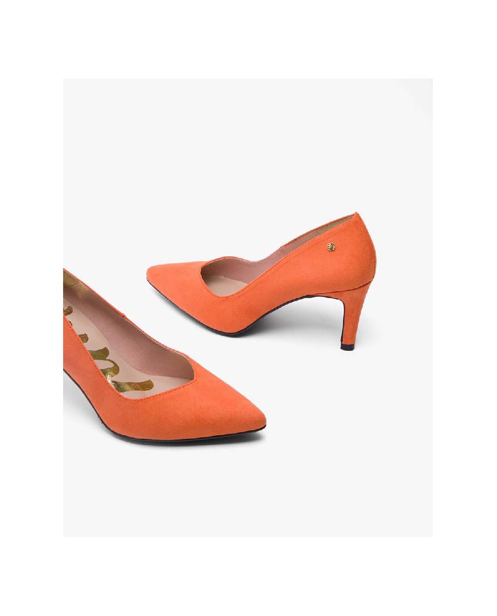 Cuplé SALÓN NARANJA DE ULTRASUEDE CON PUNTA FINA Y TACÓN MEDIO Precio de fábrica