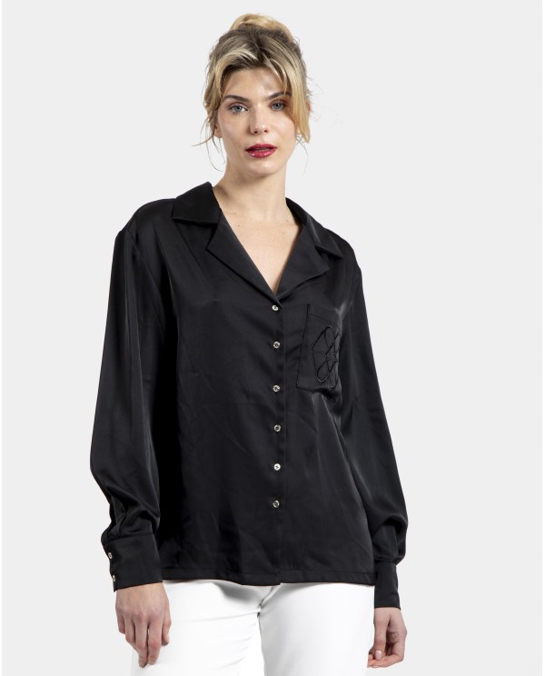 Cuplé CAMISA NEGRA SATINADA CON BOLSILLO Liquidación