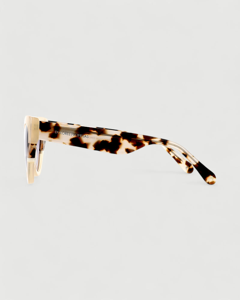 Dolores promesas Gafa con tendencia a cat eye marrón semitransparente habana y estampado Ofertas de temporada