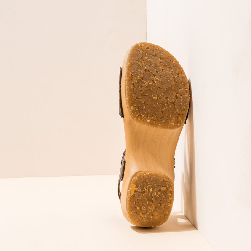 El naturalista N5831T PATH BLACK / SHOKUNIN 2025