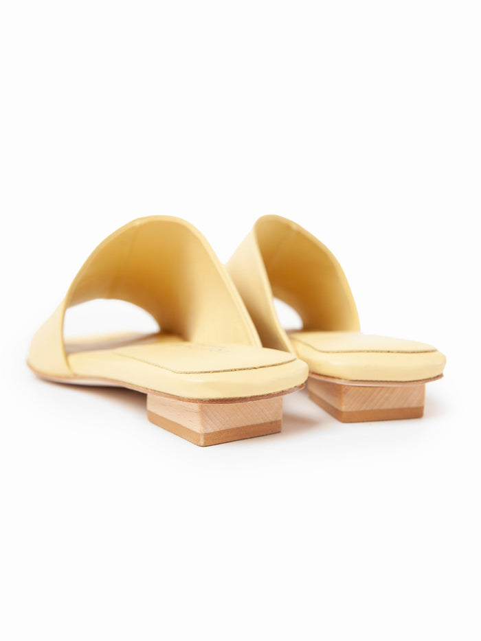 Equitare MINKA - Napasoft Suave Amarillo Superdescuento