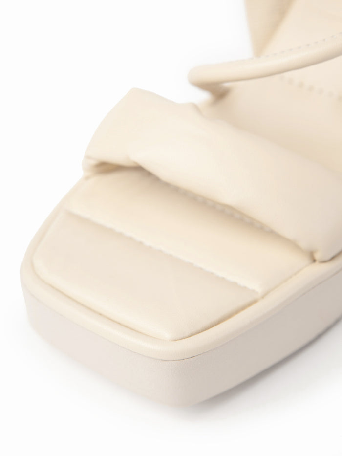 Equitare JOLANTA - Crema Florencia En oferta