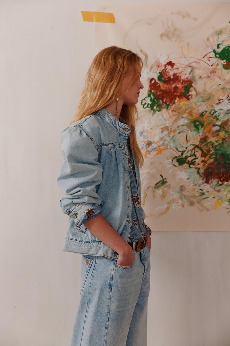 Hoss intropia Blanca. Chaqueta bomber denim | Kimonos y Chaquetas de mujer | Hoss Intropia Grandes descuentos