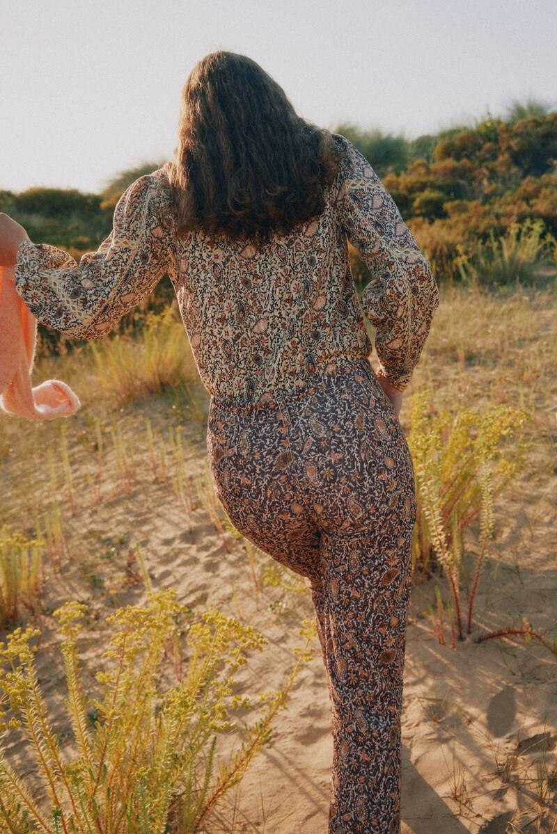 Hoss intropia Pía. Pantalón de pana estampado | Pantalones de mujer | Hoss Intropia 2025