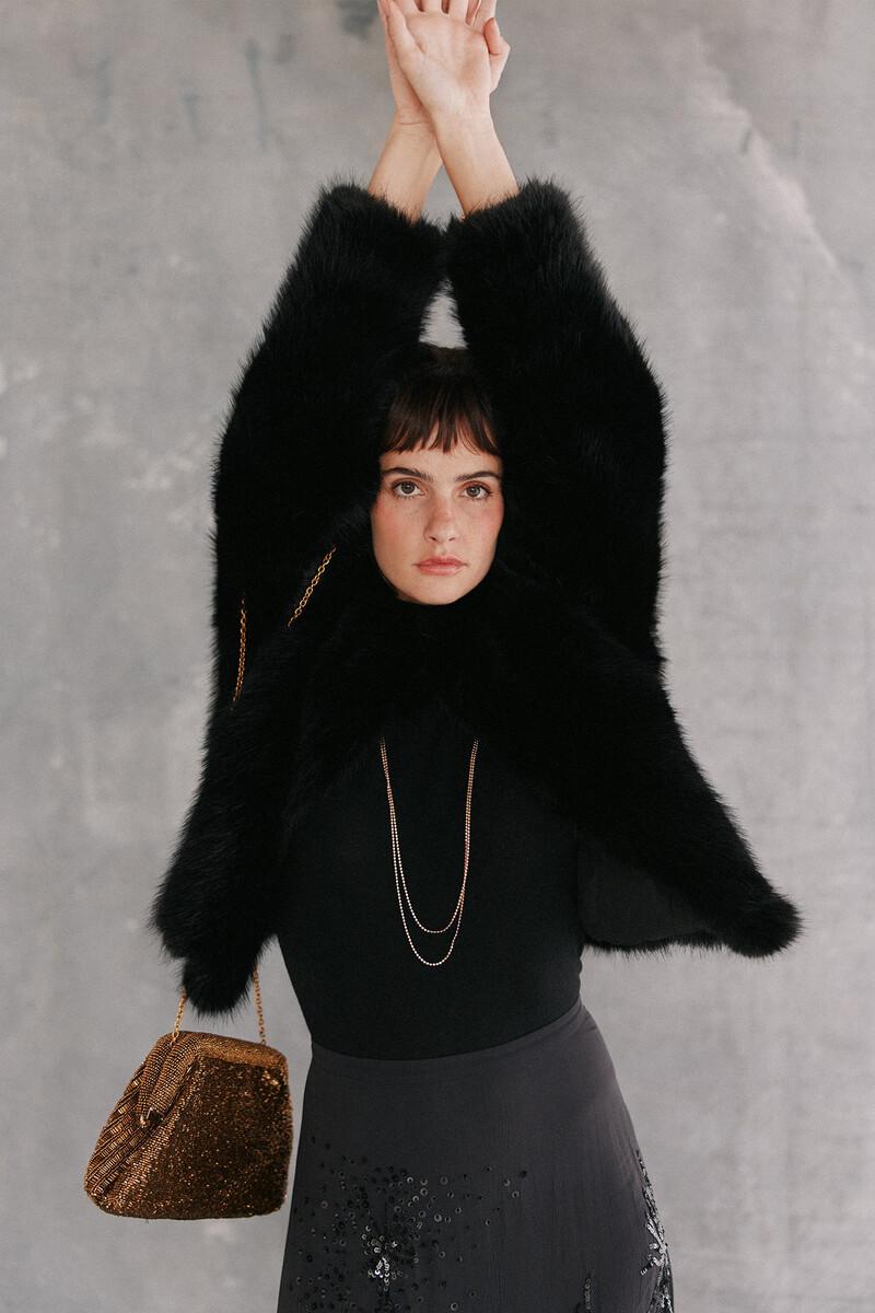 Hoss intropia Anna. Chaqueta corta de pelo sintético | Kimonos y Chaquetas de mujer | Hoss Intropia Rebajas de fábrica