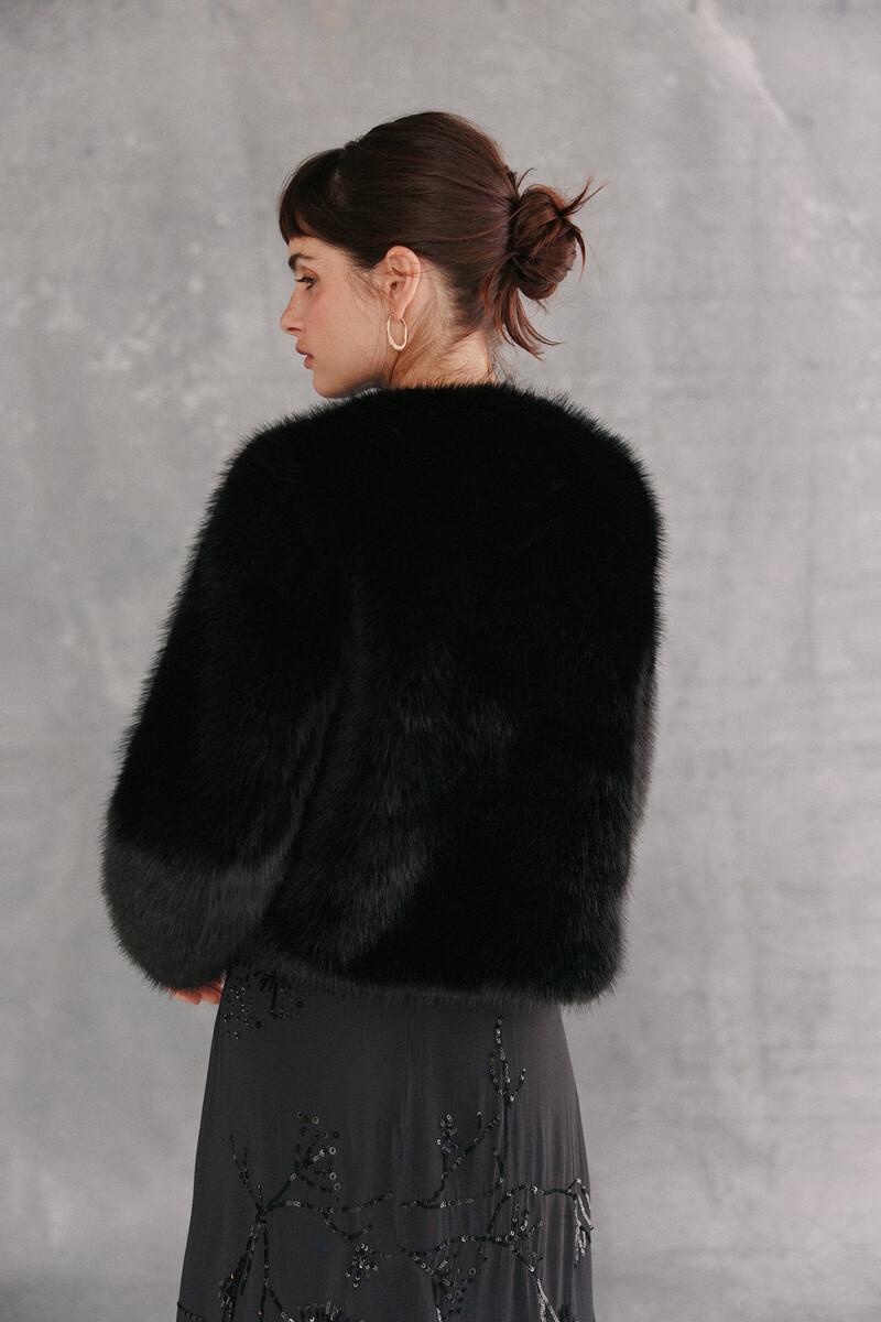 Hoss intropia Anna. Chaqueta corta de pelo sintético | Kimonos y Chaquetas de mujer | Hoss Intropia Rebajas de fábrica