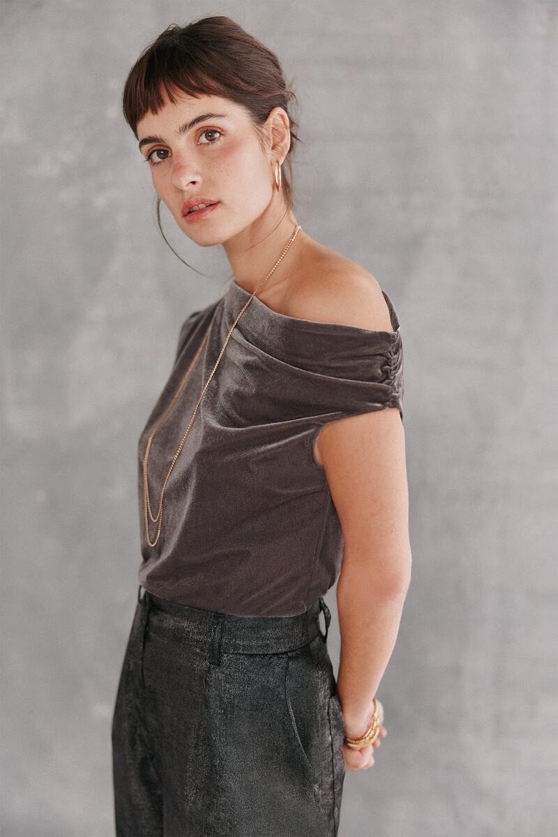 Hoss intropia Sol. Camiseta ajustada de terciopelo | Camisetas y tops de mujer | Hoss Intropia Outlet online