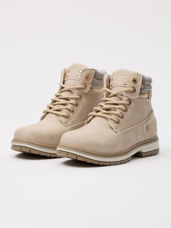 In side Botas estilo montaña combinada beige Envío gratis
