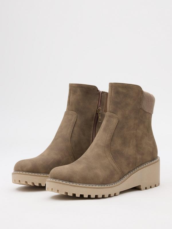 In side Botines de cuña combinados Últimos 2 días