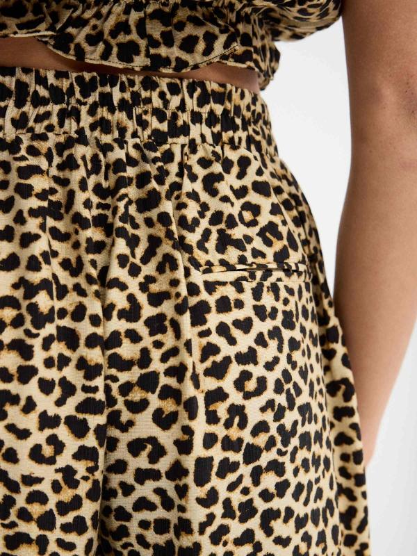 In side Pantalón fluido animal print Mejor oferta