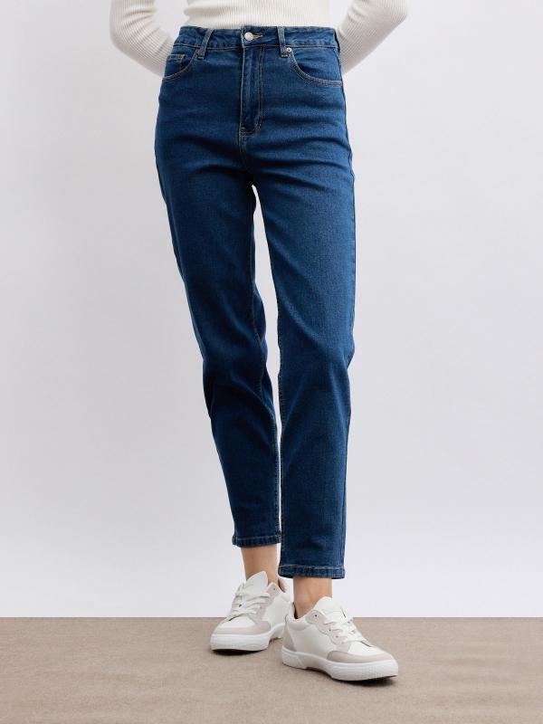 In side Jeans mom slim denim Devoluciones gratuitas