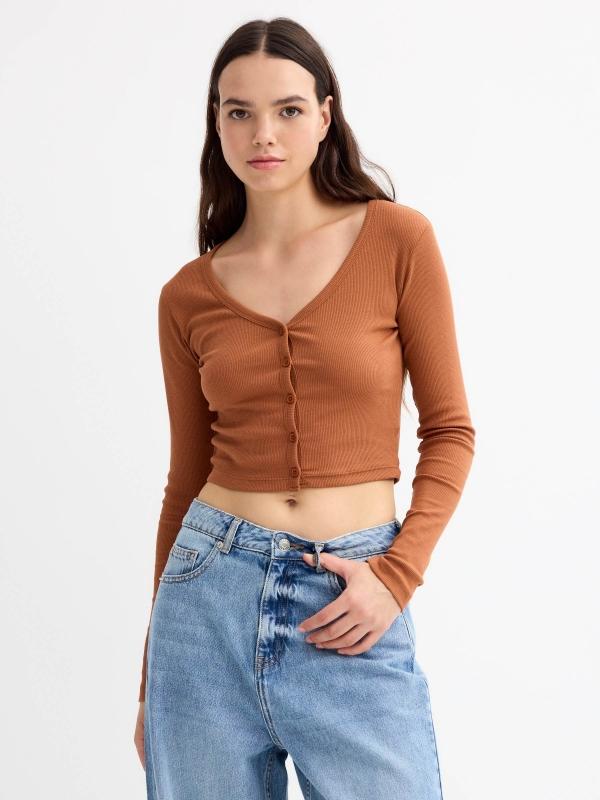 In side Camiseta crop con botones