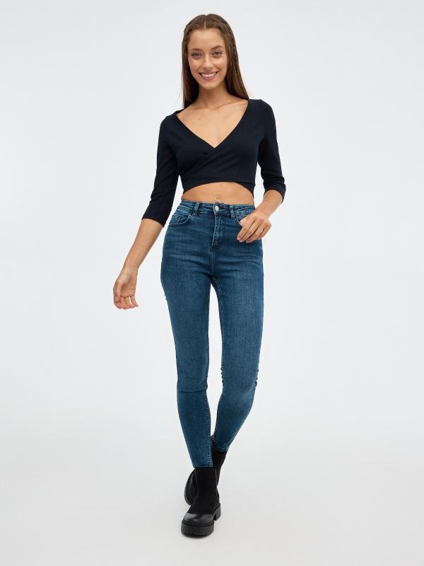 In side Crop top slim cruzado Precio ultrabajo