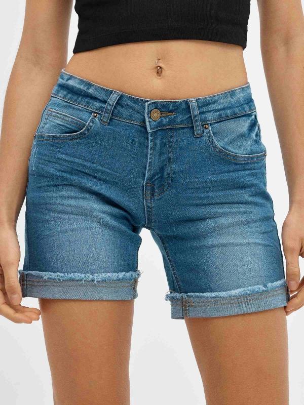 In side Short denim bajo desflecado vuelta 2025