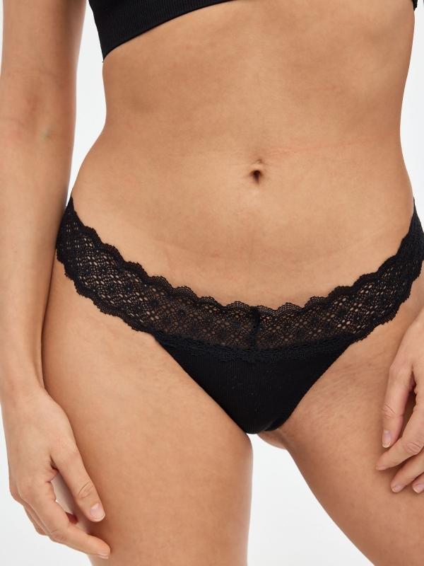 In side Tanga encaje negro En oferta