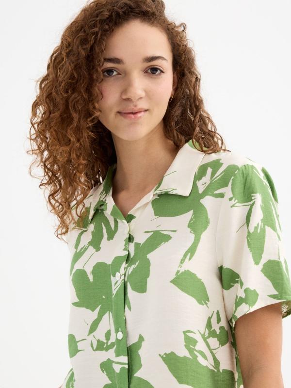 In side Camisa crop manga corta estampado COMPRAR AHORA