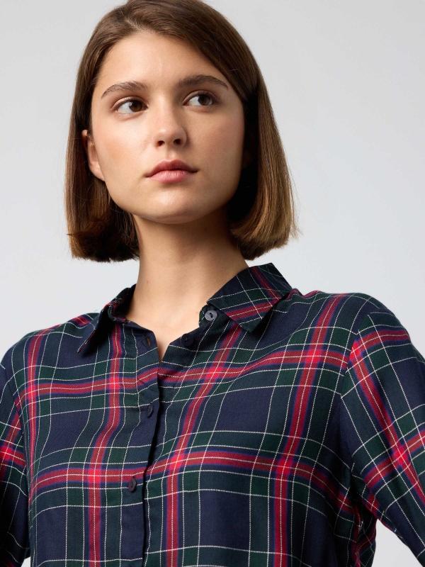In side Camisa crop de cuadros Promoción por tiempo limitado