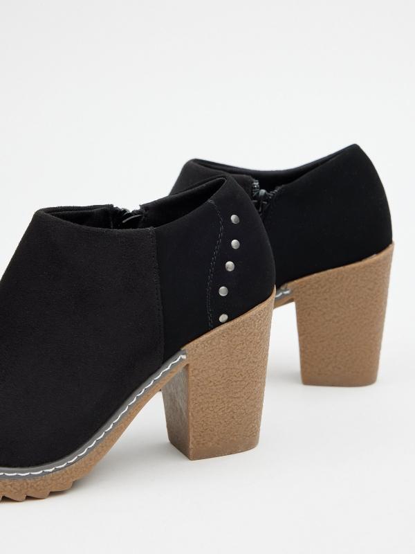 In side Zapatos tacón con tachas Rebajas