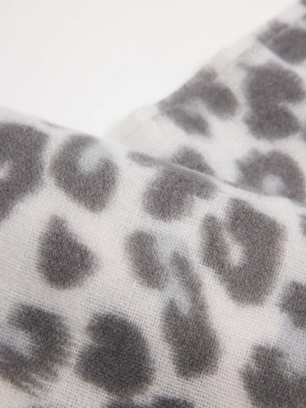 In side Bufanda animal print Precios de Black Friday