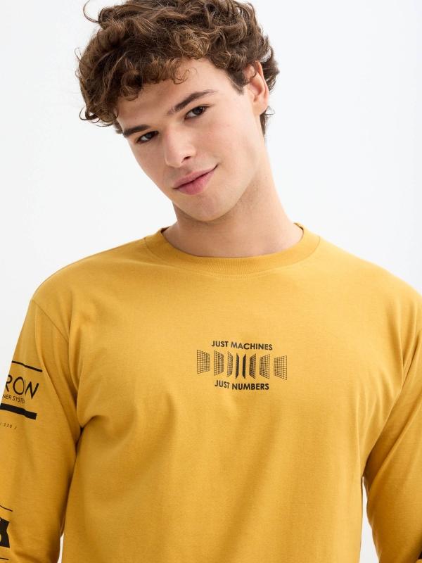 In side Camiseta cyber print en las mangas Ofertas
