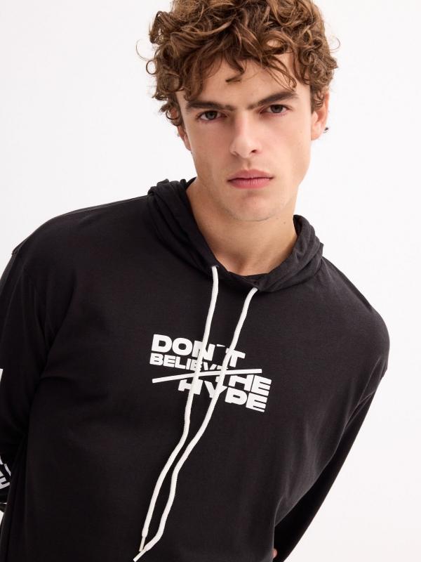 In side Camiseta capucha estampada Los más vendidos