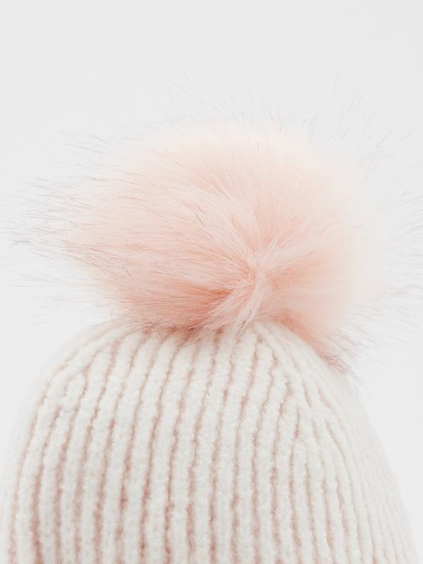 In side Gorro rosa claro con pompón Solo hoy