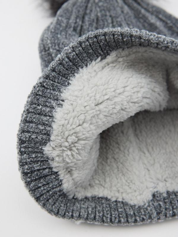 In side Gorro chenilla gris ocuro Promoción trimestral